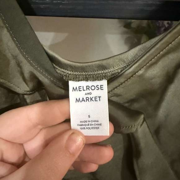 Melrose and Market Green Ruffled Asymmetrical Camisole size small - Picture 3 of 5